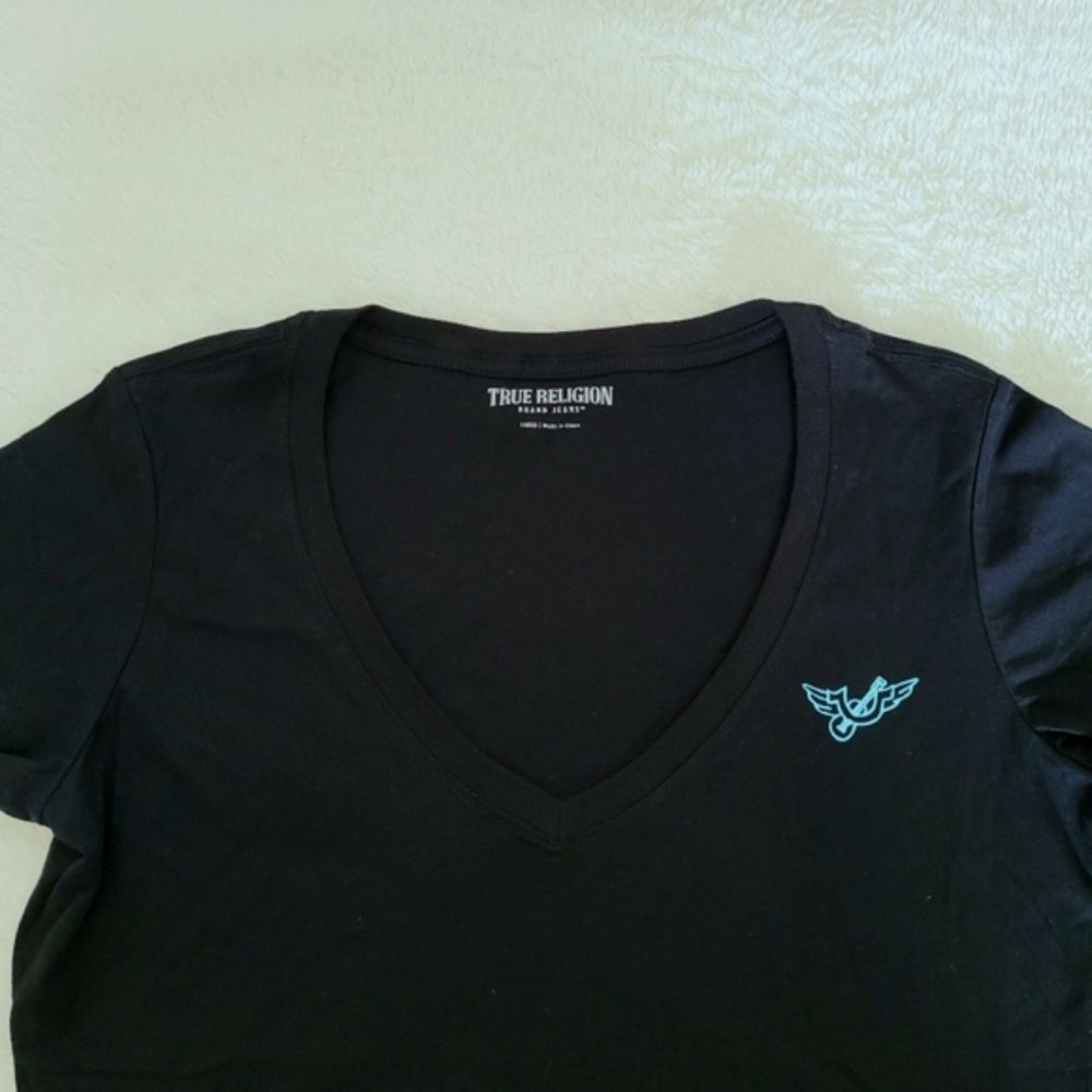 True Religion🙏 Logo Icons Slim Fit V-Neck Tee👕 - NWT - Picture 4 of 16